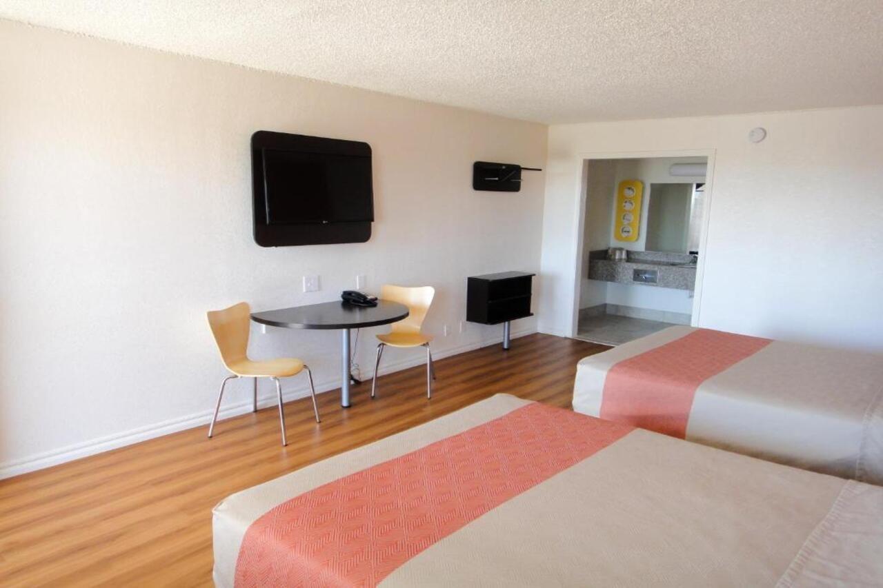 Motel 6-Clinton, Ok Екстер'єр фото
