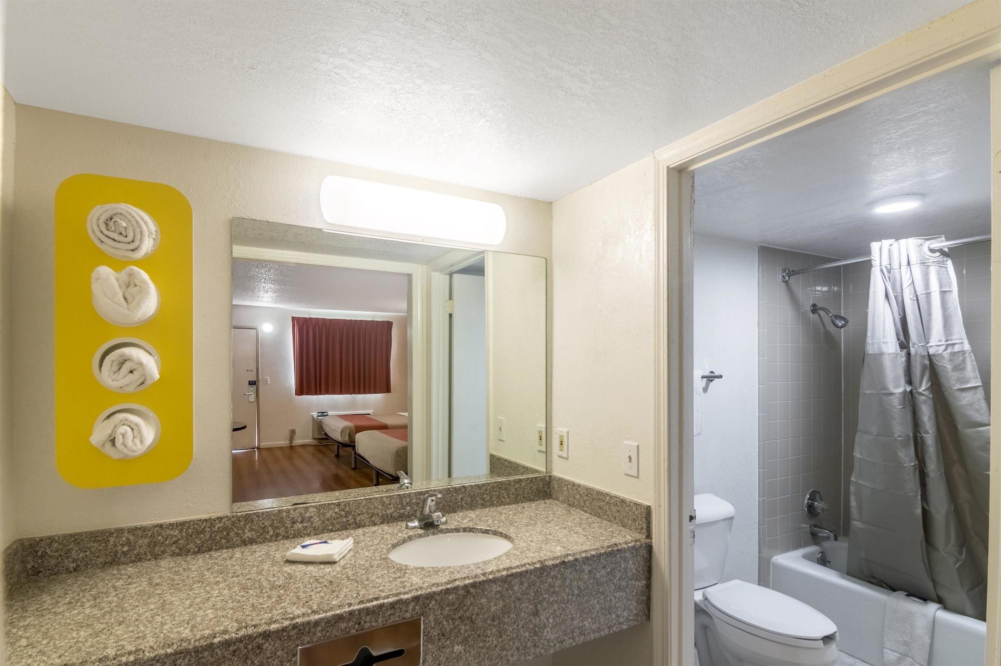 Motel 6-Clinton, Ok Екстер'єр фото