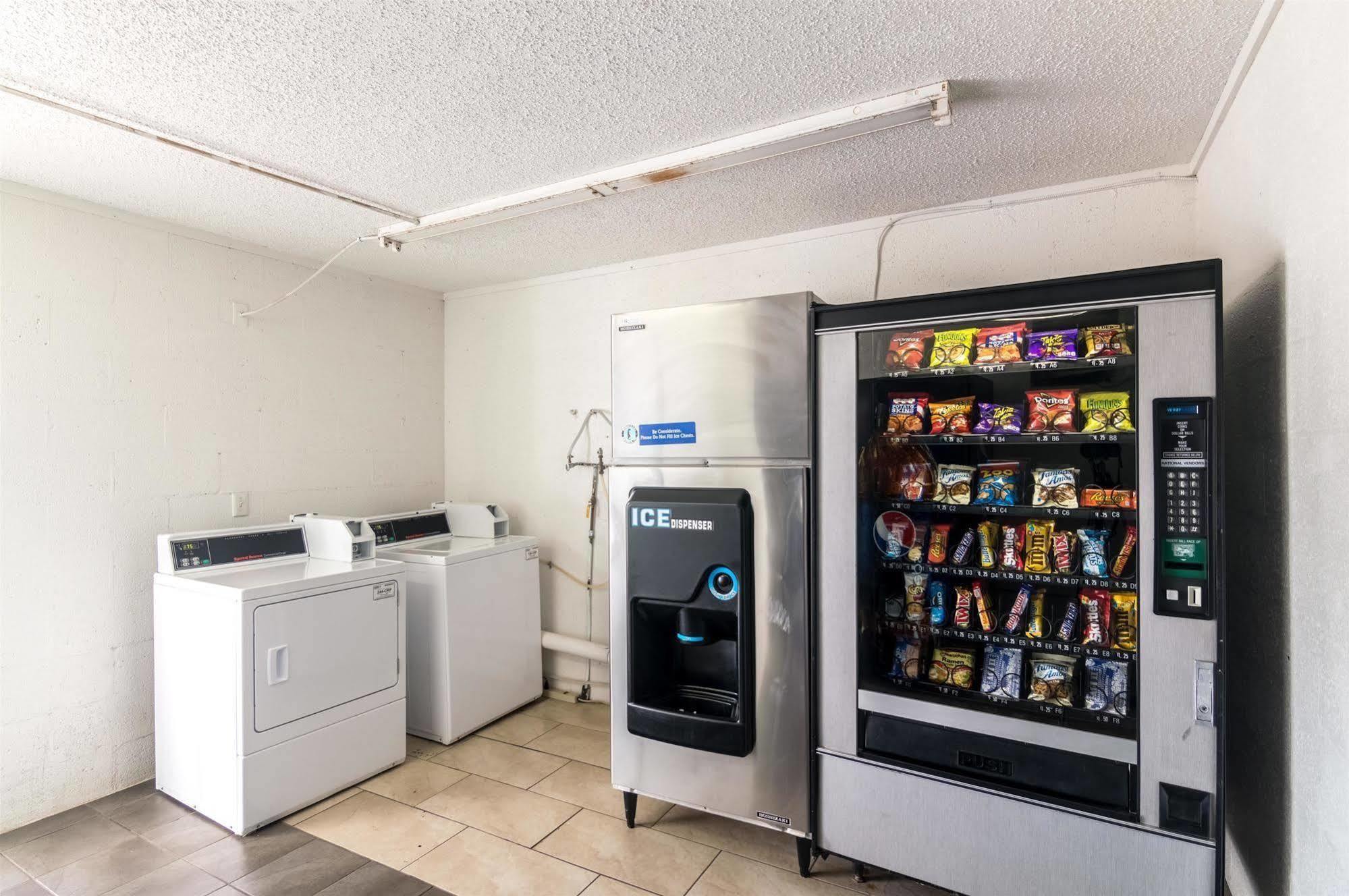 Motel 6-Clinton, Ok Екстер'єр фото